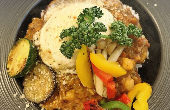 【熊モモ肉キーマカレー🐻】地元酒場あじと
