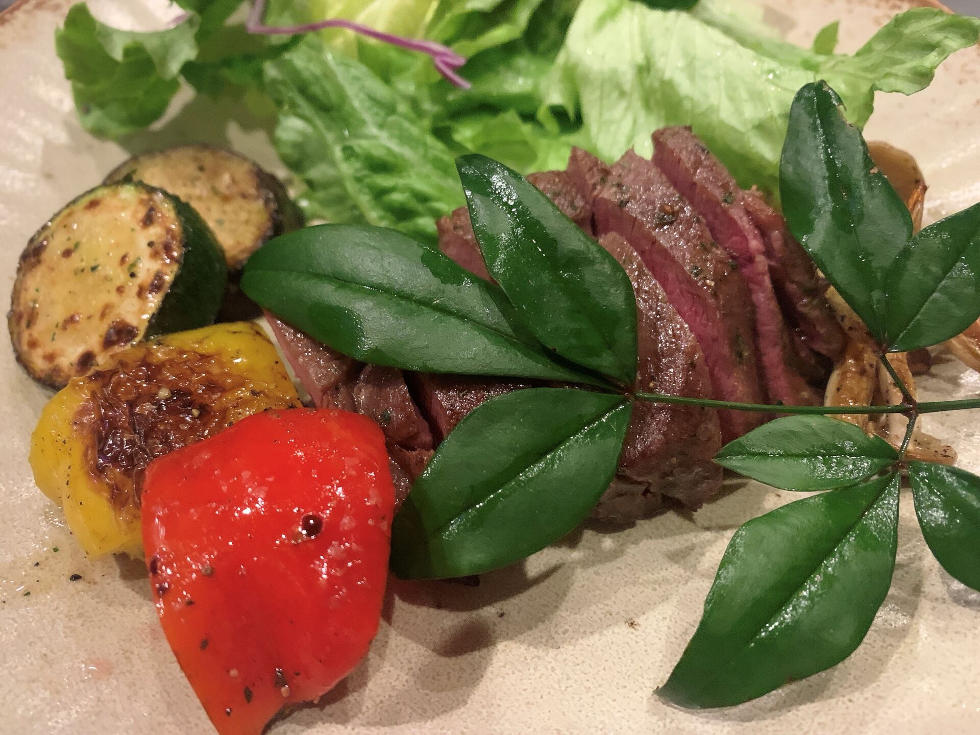 イノシシモモ肉ステーキ1