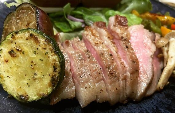 《本日のおススメっ🐗》地元酒場あじと