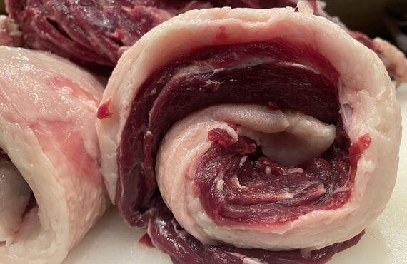 【アナグマ等ジビエ肉多数入荷♪】ジビエ料理専門店　地元酒場あじと